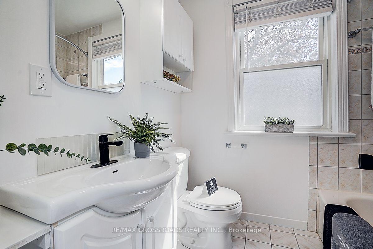 Photo 35 of 128 Leacrest Road, Toronto, Leaside — HOMEH