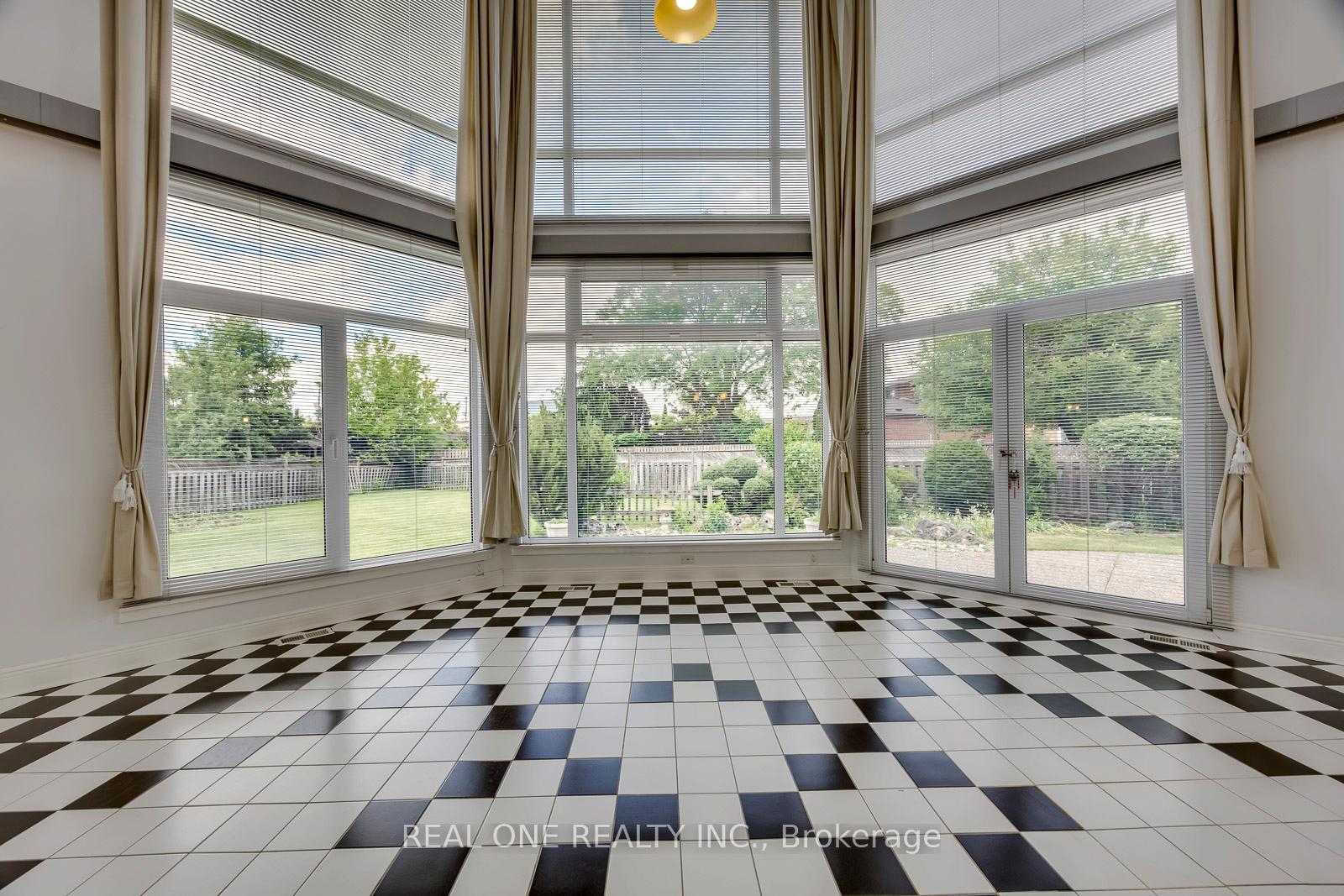 Photo 9 of 71 Stock Avenue, Etobicoke, Islington-City Centre West — HOMEH