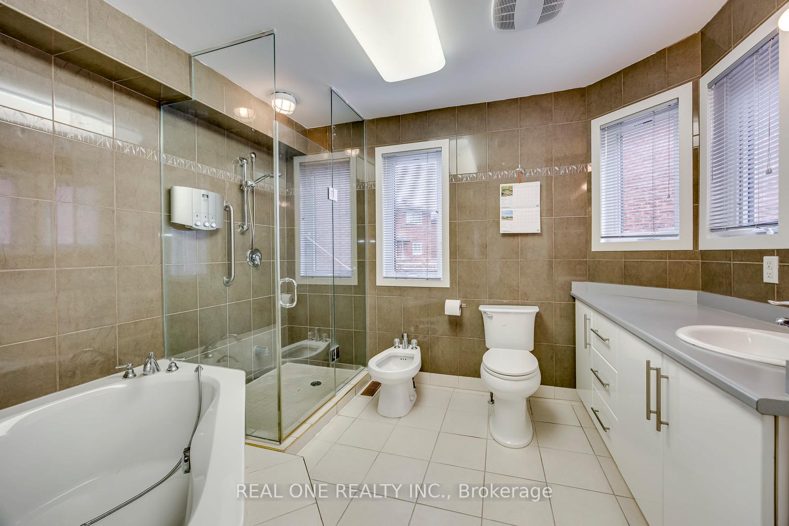 Photo 16 of 71 Stock Avenue, Etobicoke, Islington-City Centre West — HOMEH