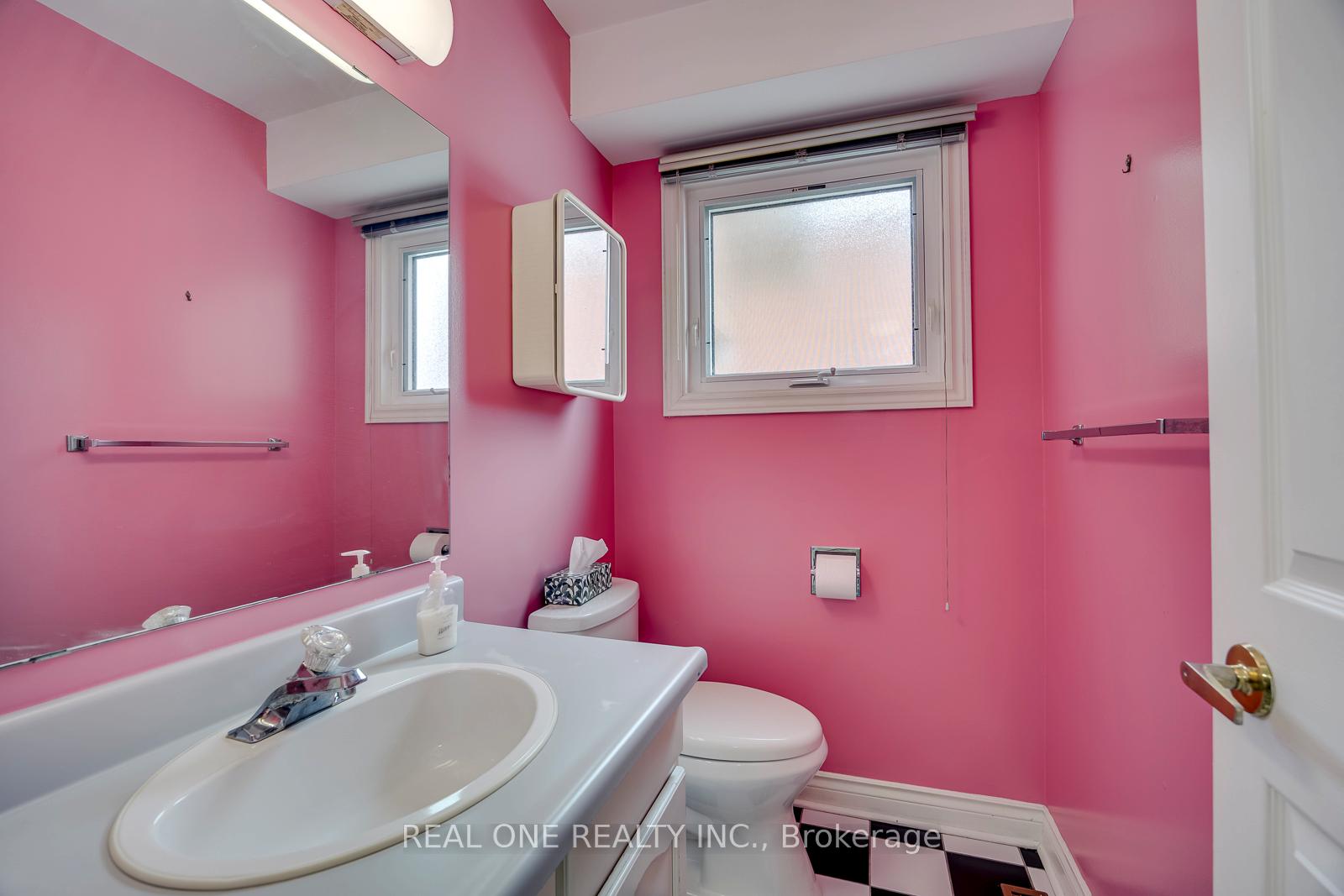 Photo 20 of 71 Stock Avenue, Etobicoke, Islington-City Centre West — HOMEH