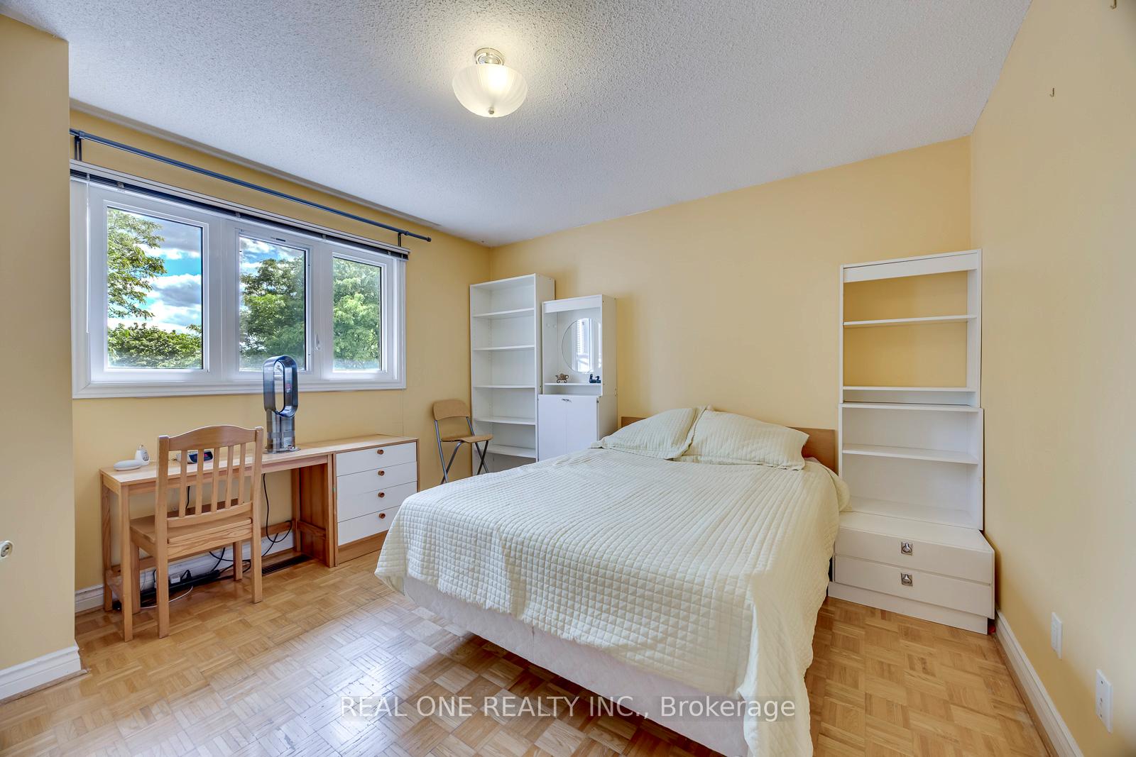 Photo 30 of 71 Stock Avenue, Etobicoke, Islington-City Centre West — HOMEH