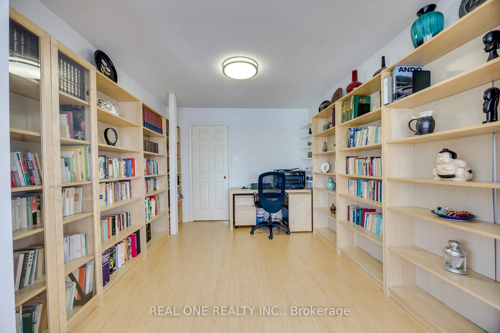 Photo 31 of 71 Stock Avenue, Etobicoke, Islington-City Centre West — HOMEH