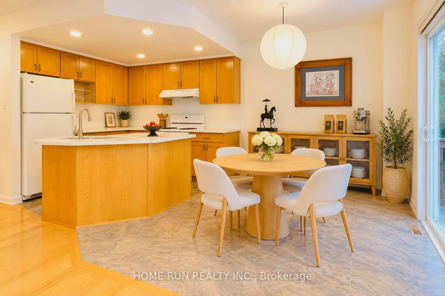 Photo 15 of 41 Brechin Crescent, Ottawa, Kanata - Morgan's Grant/South March — HOMEH