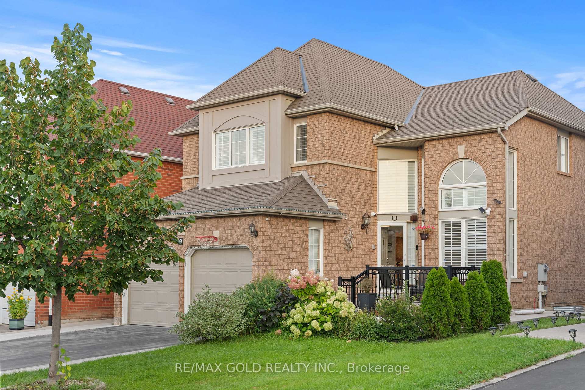 Photo 3 of 9 Squirreltail Way, Brampton, Sandringham-Wellington — HOMEH