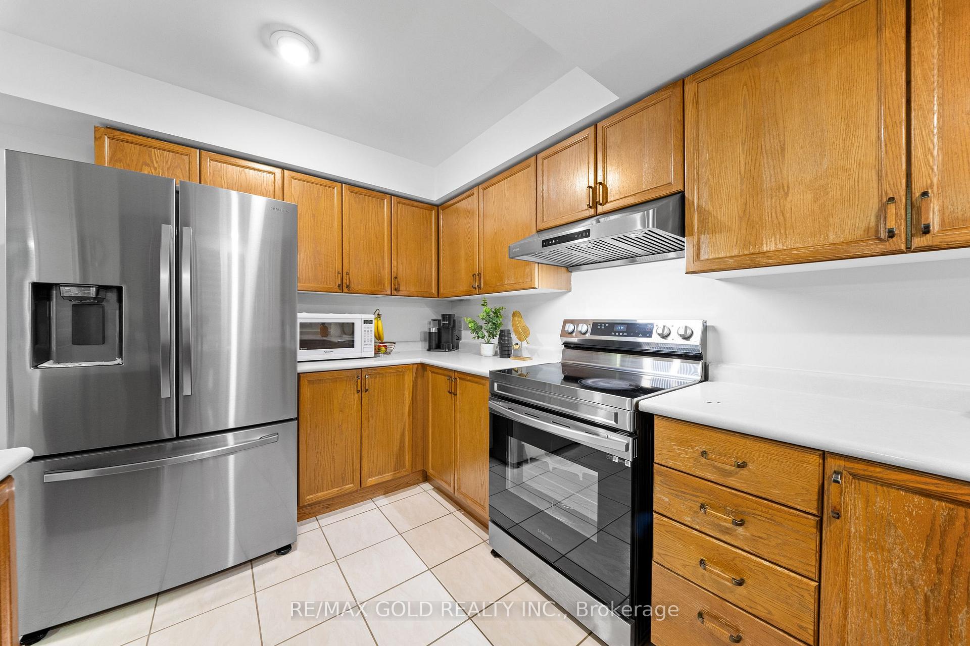 Photo 13 of 9 Squirreltail Way, Brampton, Sandringham-Wellington — HOMEH