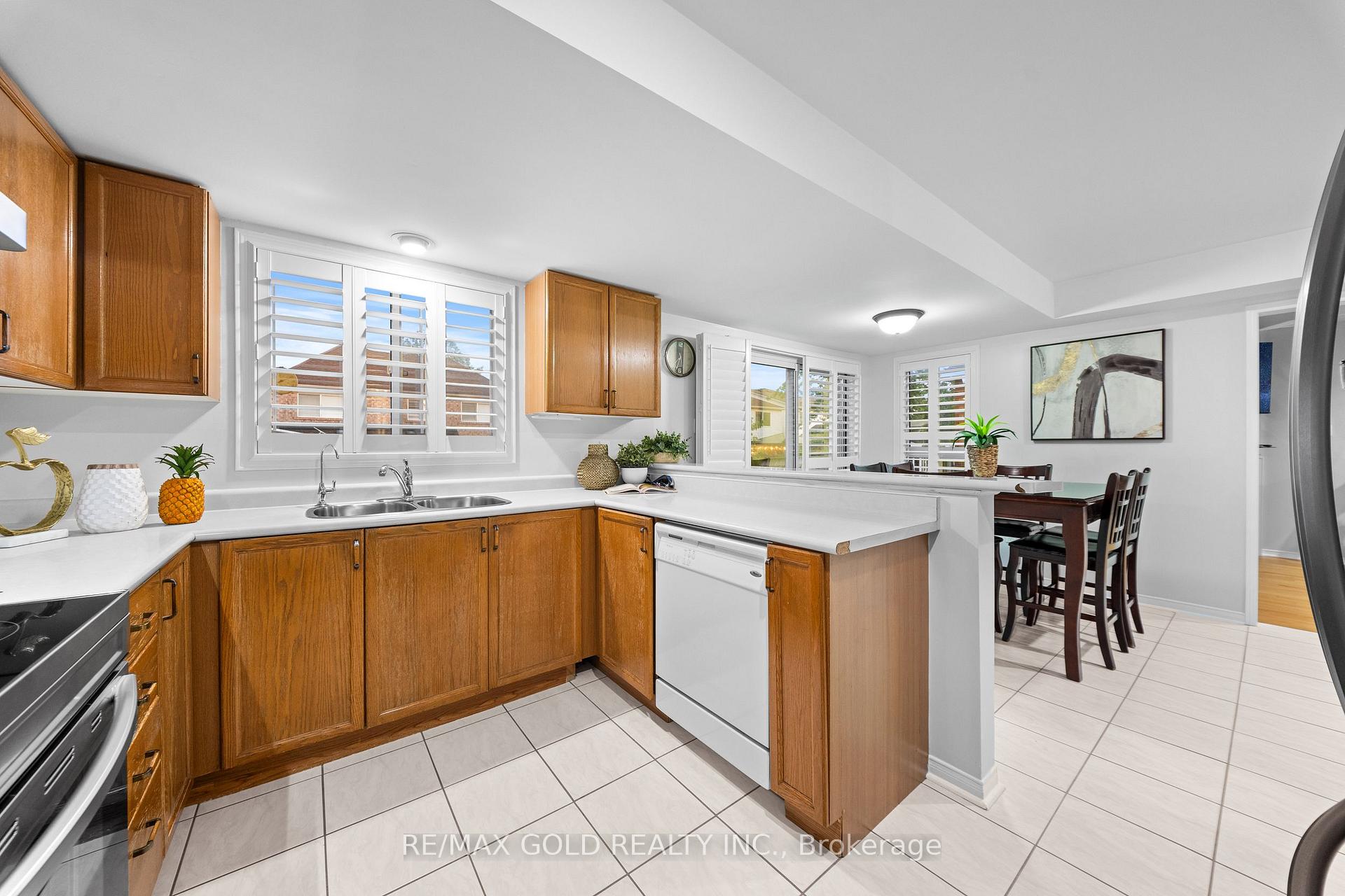 Photo 14 of 9 Squirreltail Way, Brampton, Sandringham-Wellington — HOMEH
