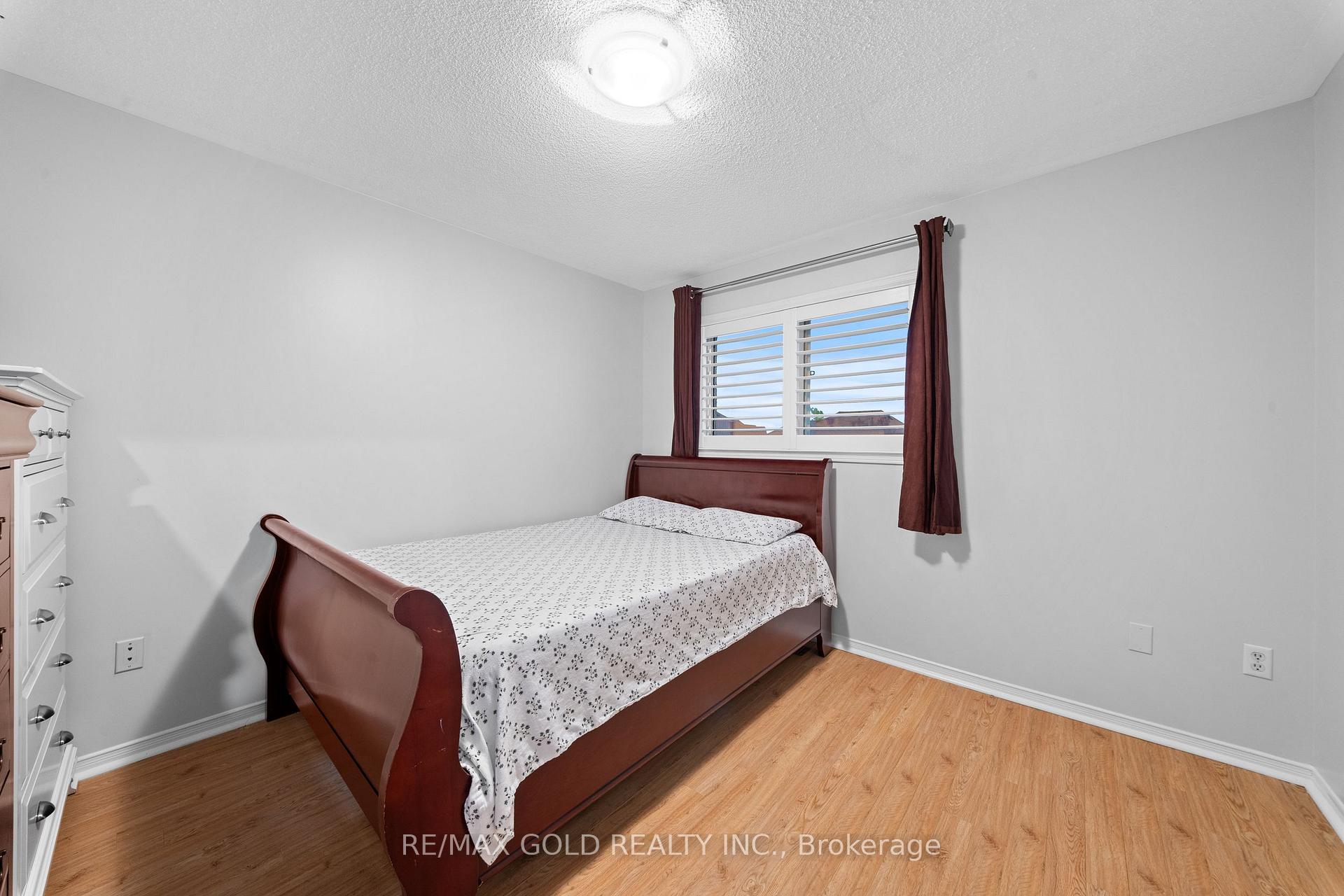 Photo 34 of 9 Squirreltail Way, Brampton, Sandringham-Wellington — HOMEH