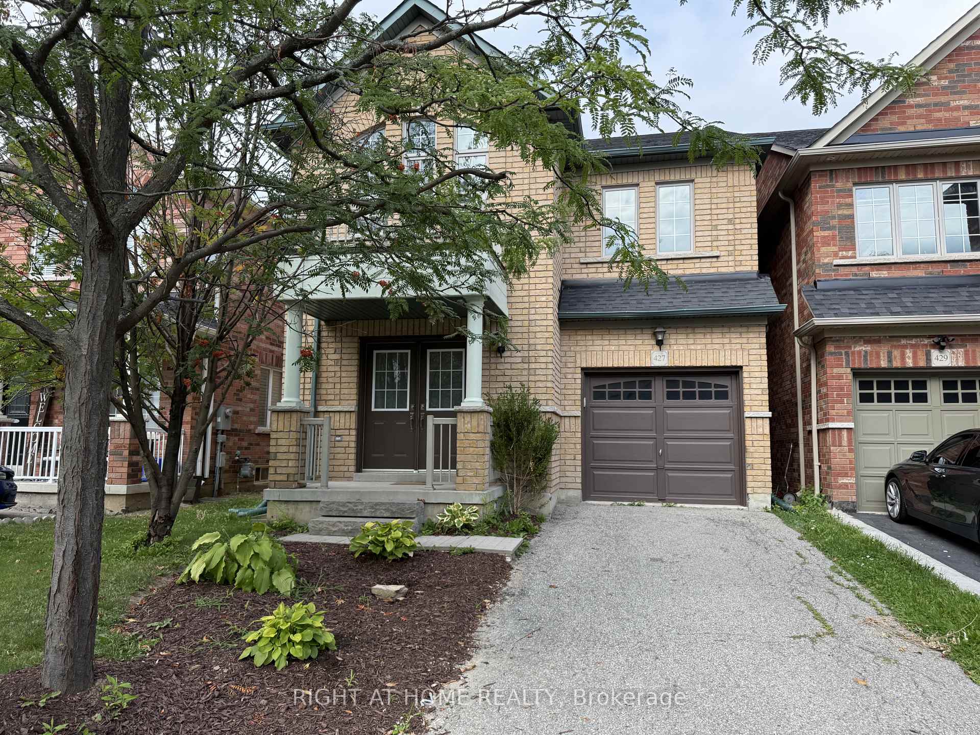 Photo 3 of 427 Chandler Crescent, Milton, Scott — HOMEH