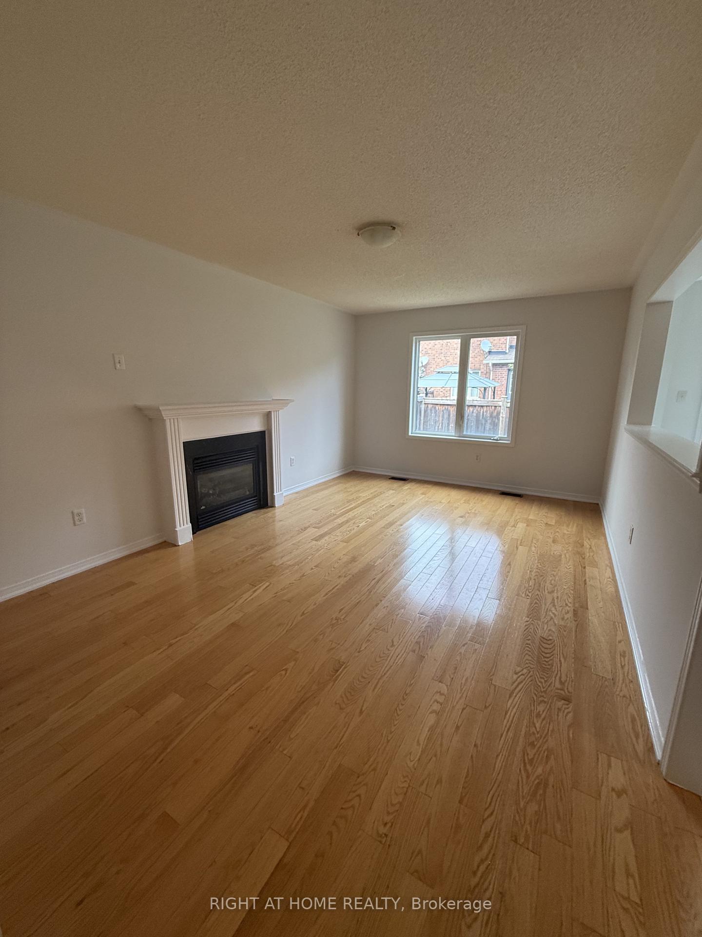 Photo 9 of 427 Chandler Crescent, Milton, Scott — HOMEH