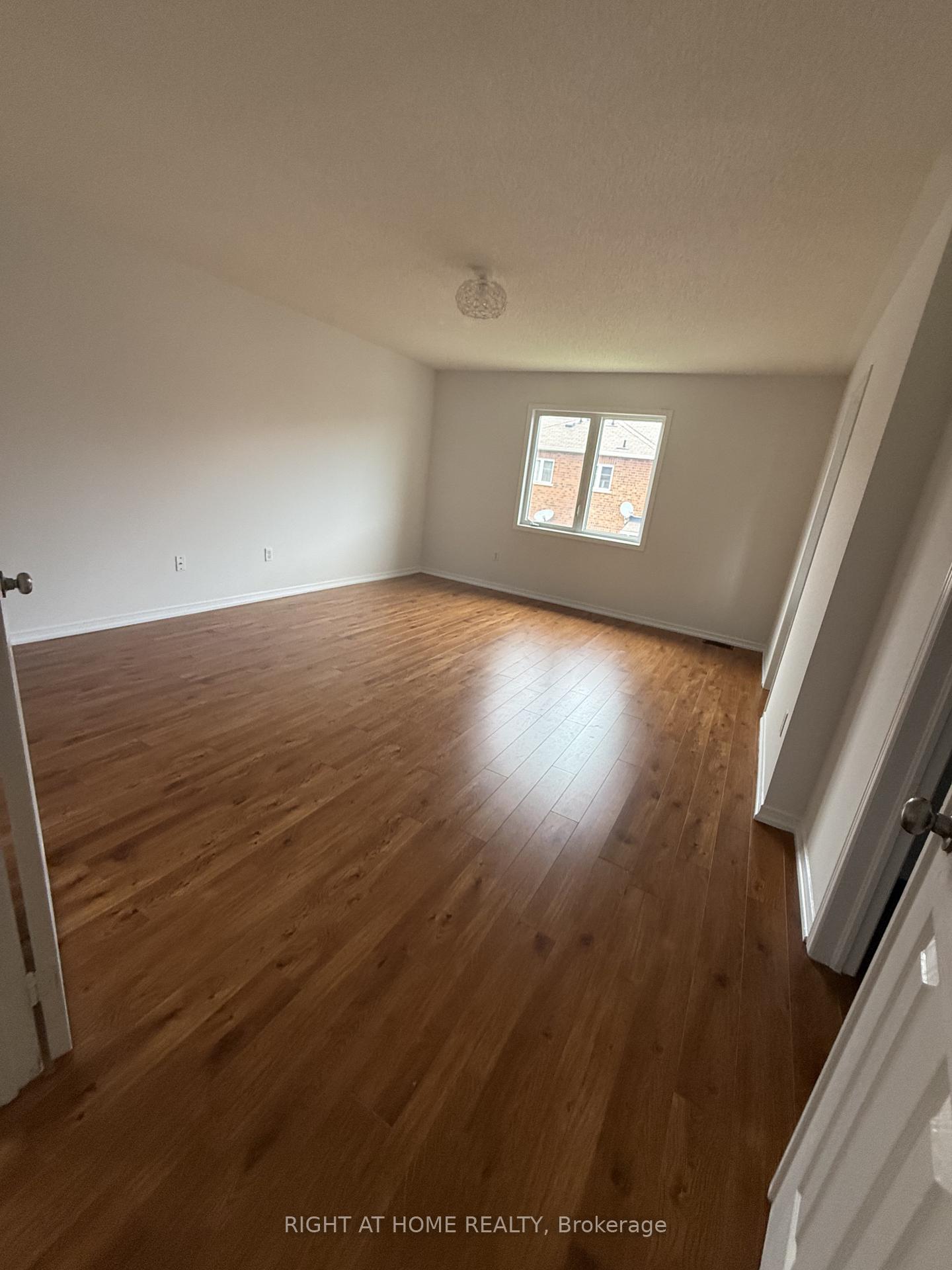 Photo 27 of 427 Chandler Crescent, Milton, Scott — HOMEH