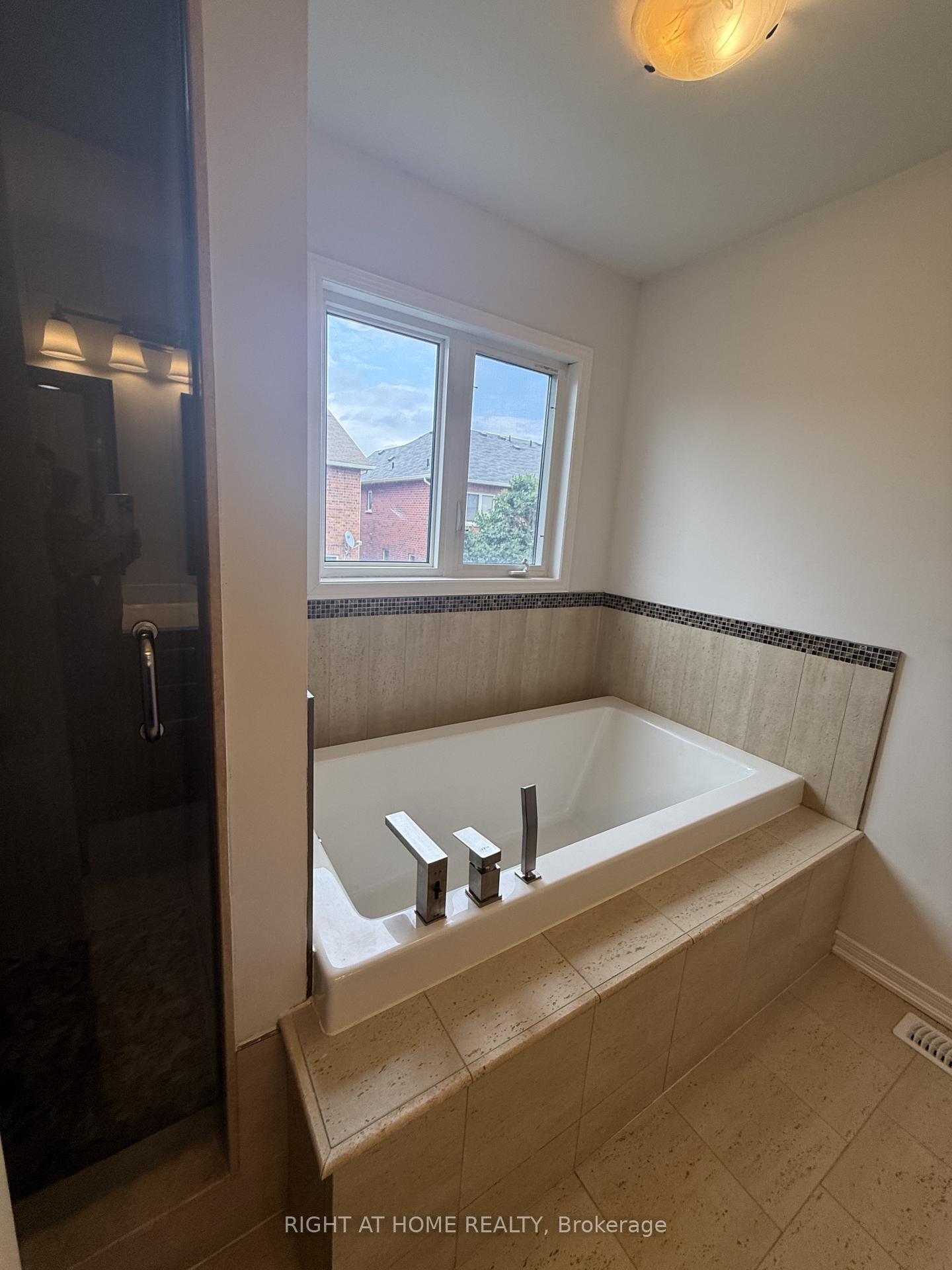 Photo 35 of 427 Chandler Crescent, Milton, Scott — HOMEH