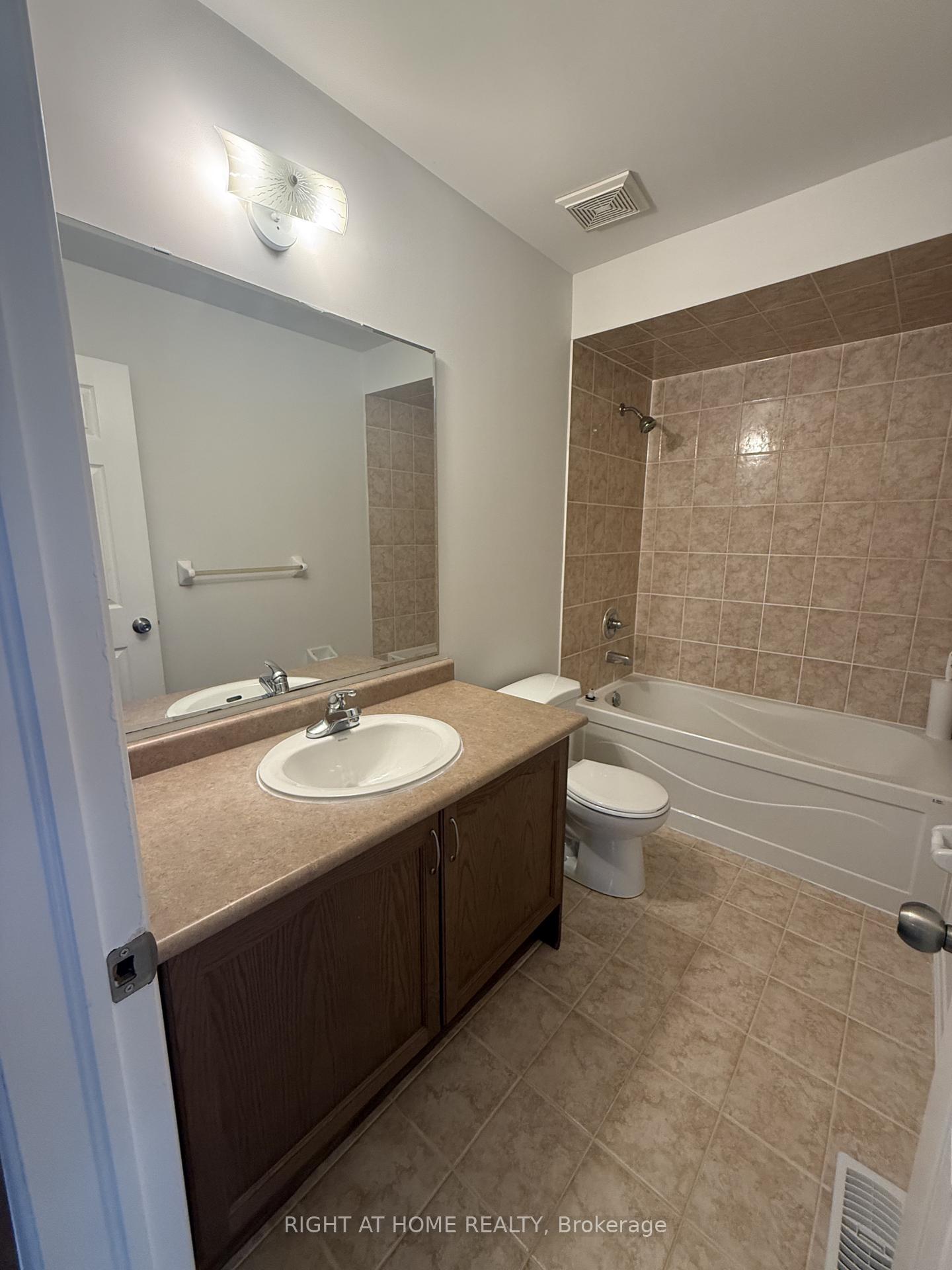 Photo 39 of 427 Chandler Crescent, Milton, Scott — HOMEH