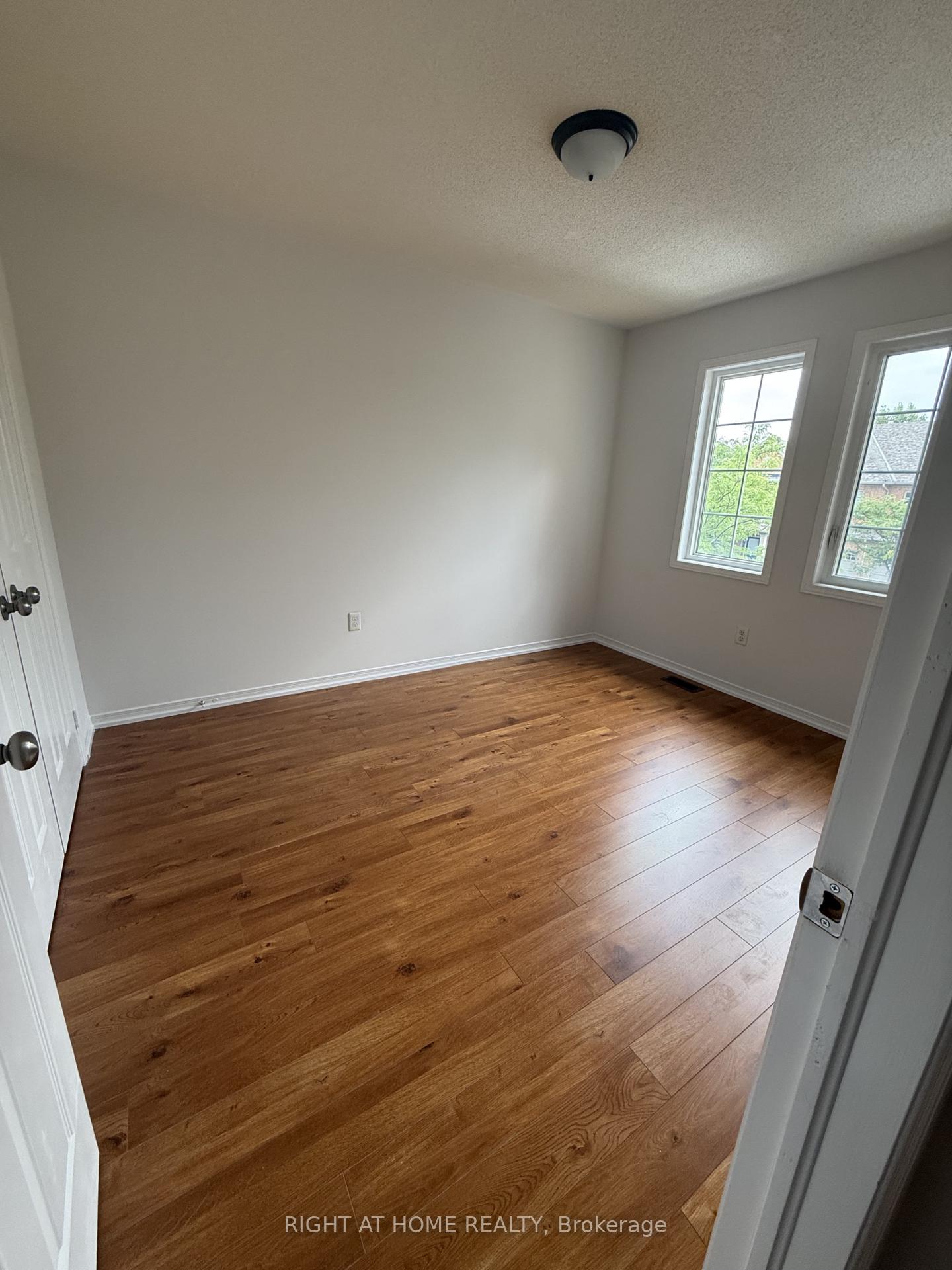 Photo 41 of 427 Chandler Crescent, Milton, Scott — HOMEH