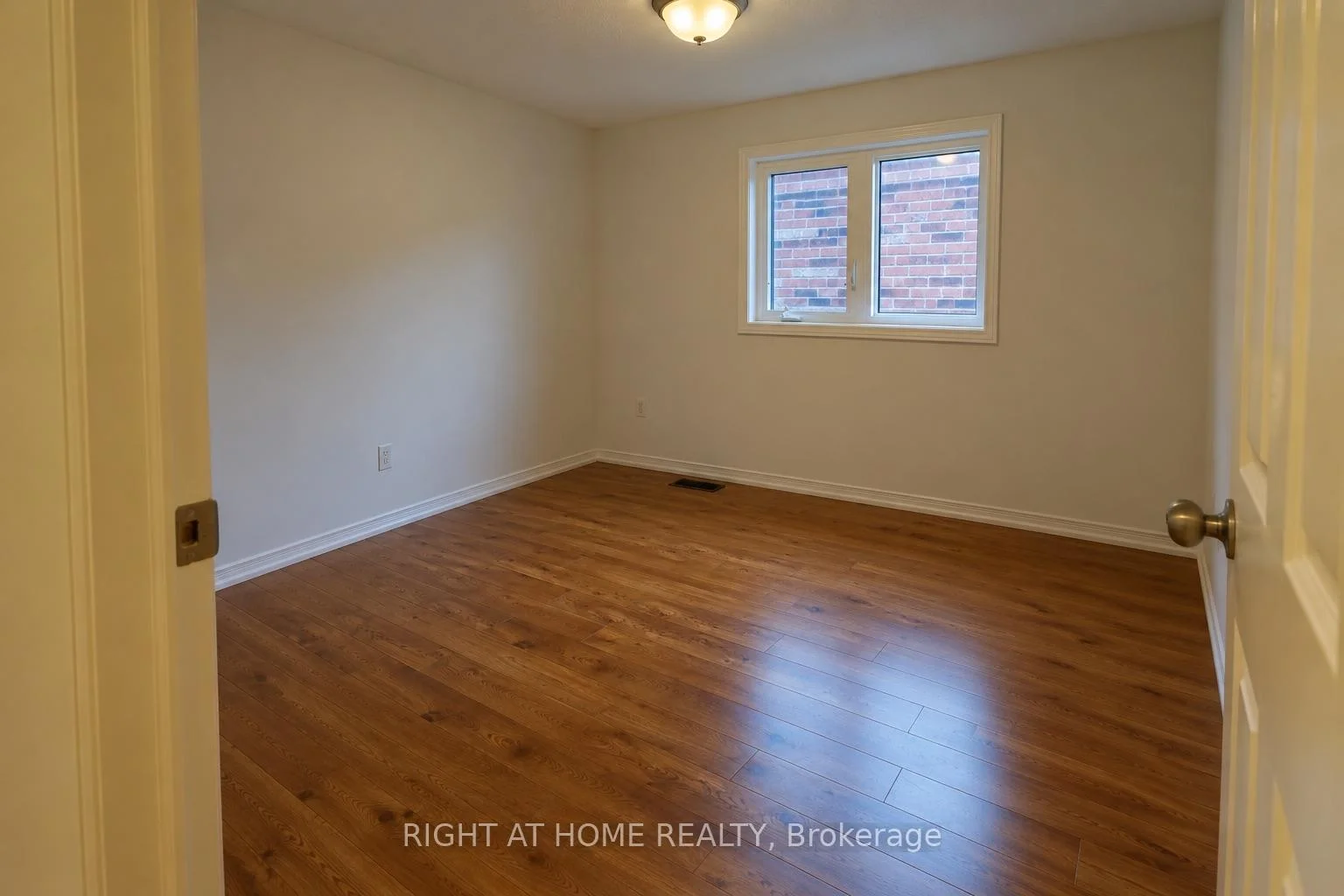Photo 44 of 427 Chandler Crescent, Milton, Scott — HOMEH