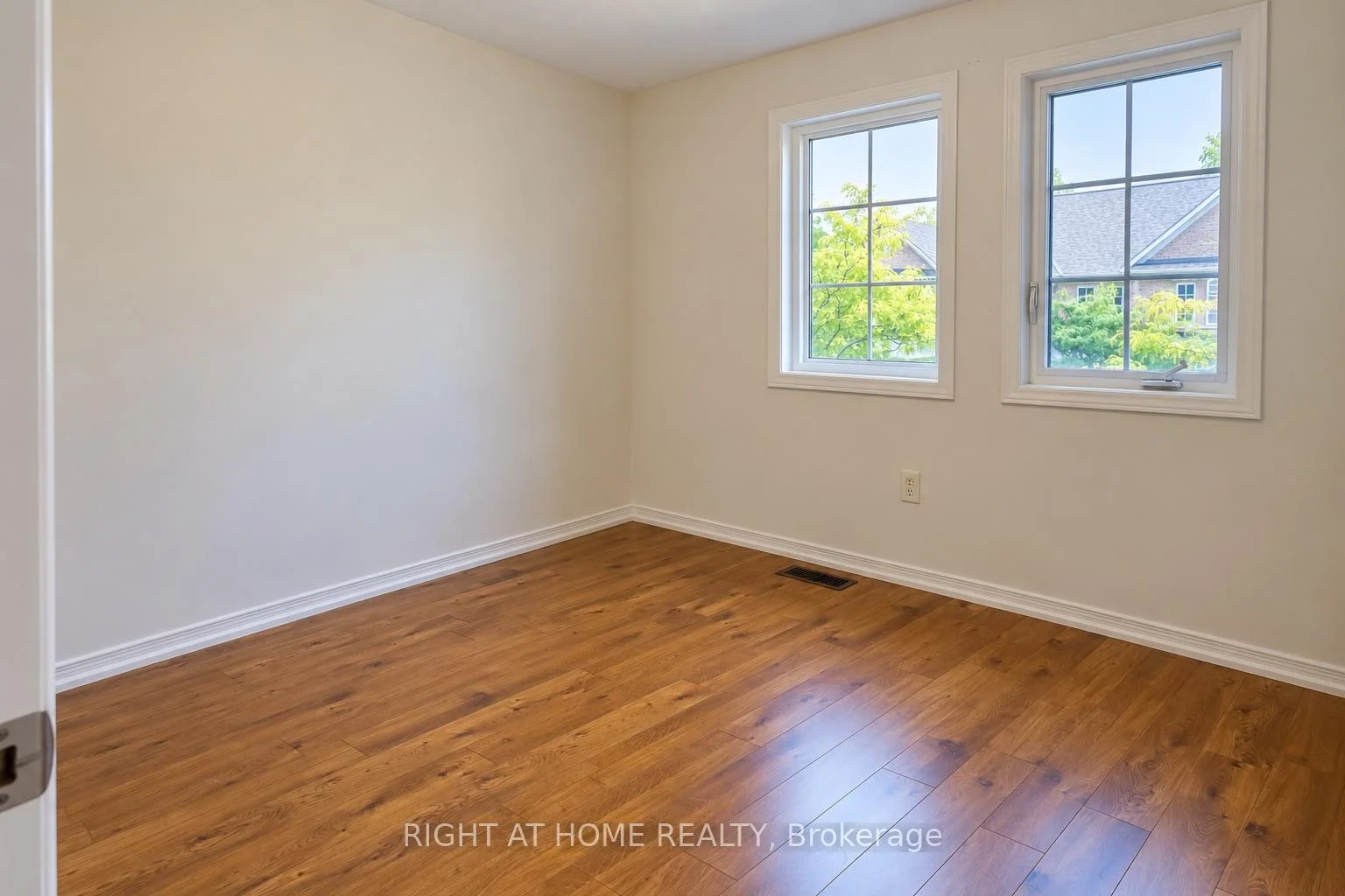 Photo 47 of 427 Chandler Crescent, Milton, Scott — HOMEH