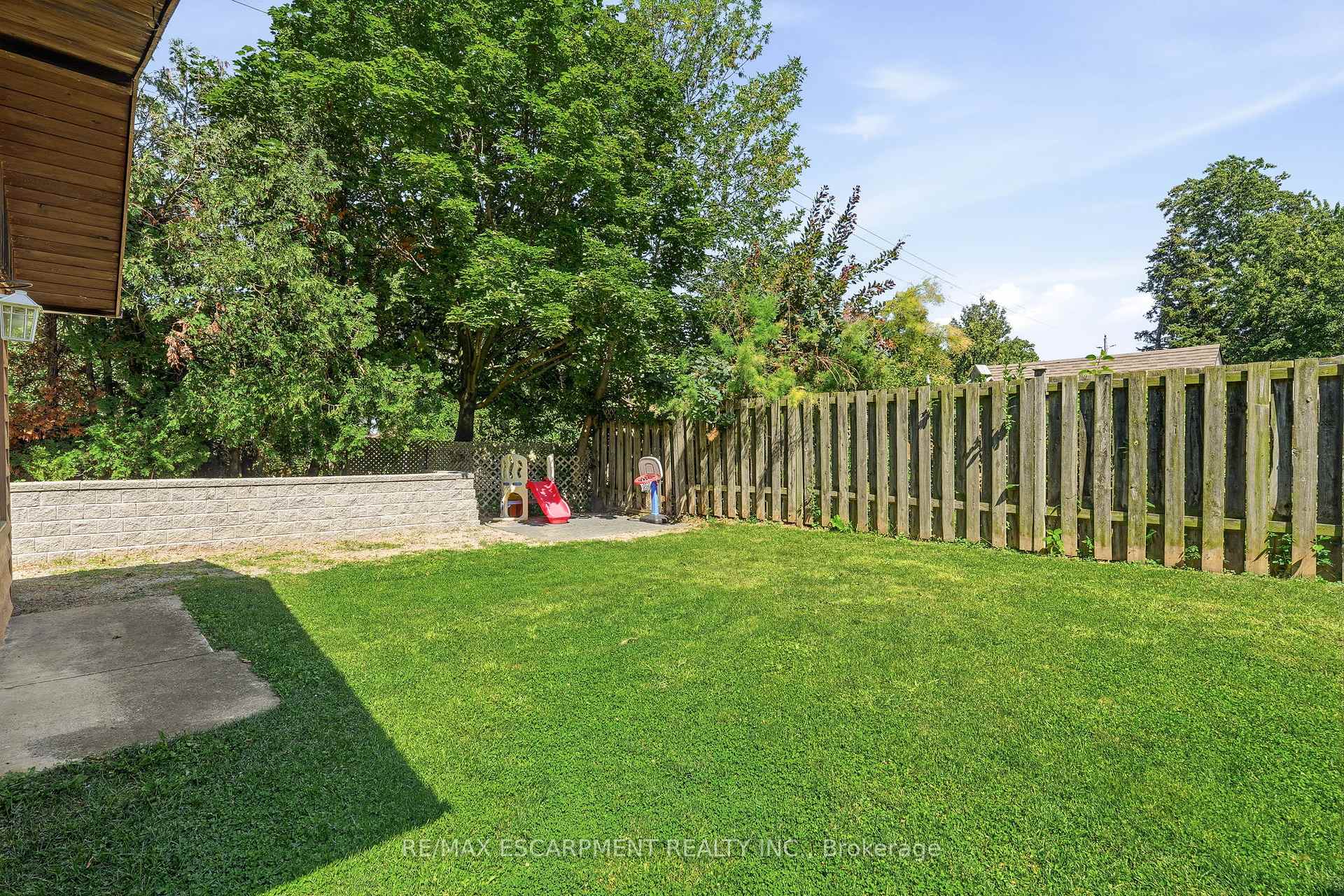 Photo 33 of 3 Glengrove Avenue, Grimsby, Grimsby Beach — HOMEH