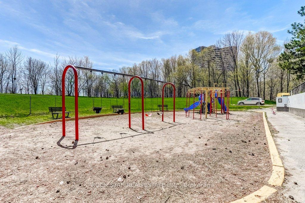 Photo 24 of Unit 708, 10 Sunny Glenway, Toronto, Flemingdon Park — HOMEH