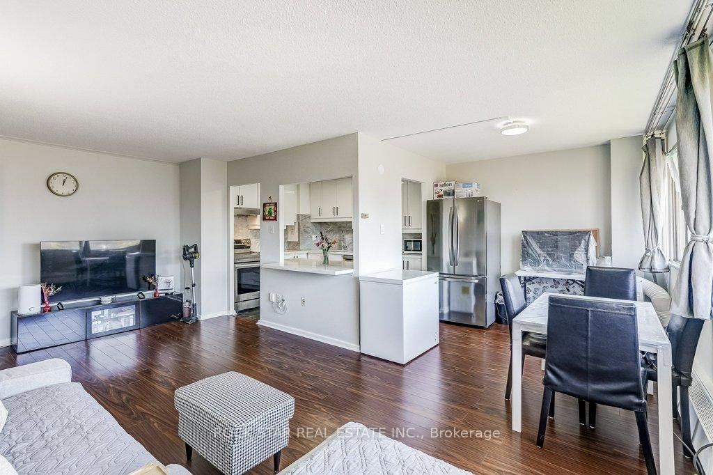 Photo 10 of Unit 708, 10 Sunny Glenway, Toronto, Flemingdon Park — HOMEH