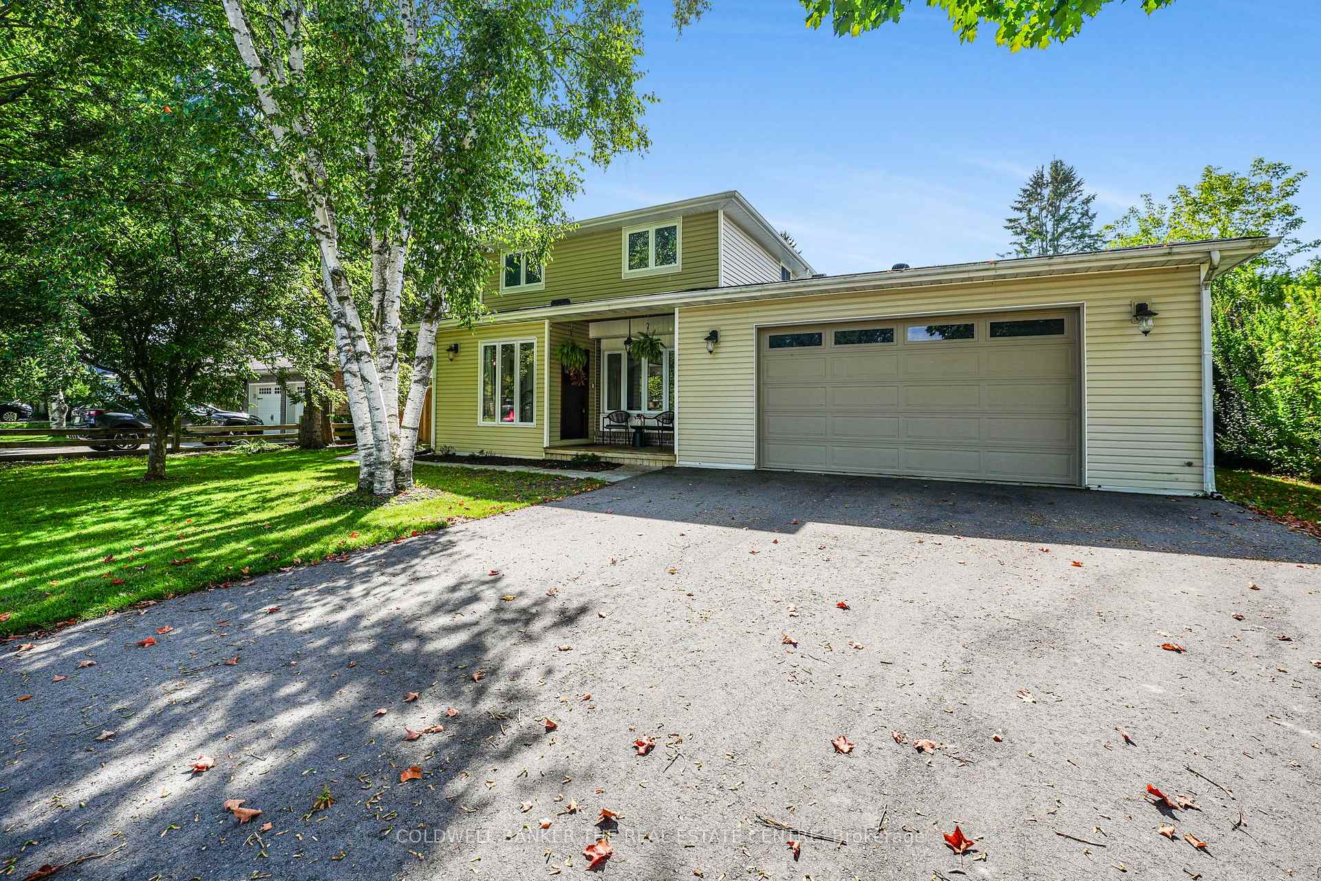Photo 1 of 205 Sunset Crescent, Innisfil, Stroud — HOMEH