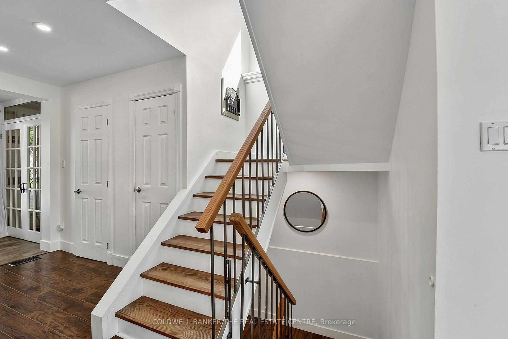 Photo 18 of 205 Sunset Crescent, Innisfil, Stroud — HOMEH