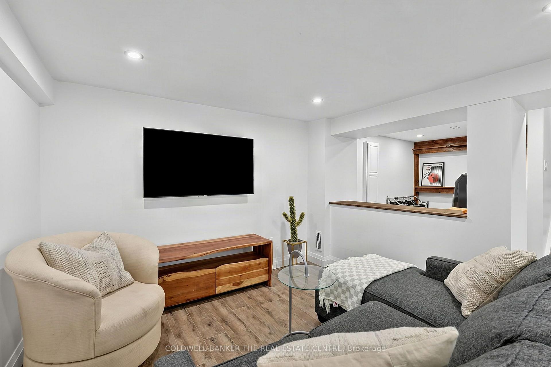 Photo 27 of 205 Sunset Crescent, Innisfil, Stroud — HOMEH