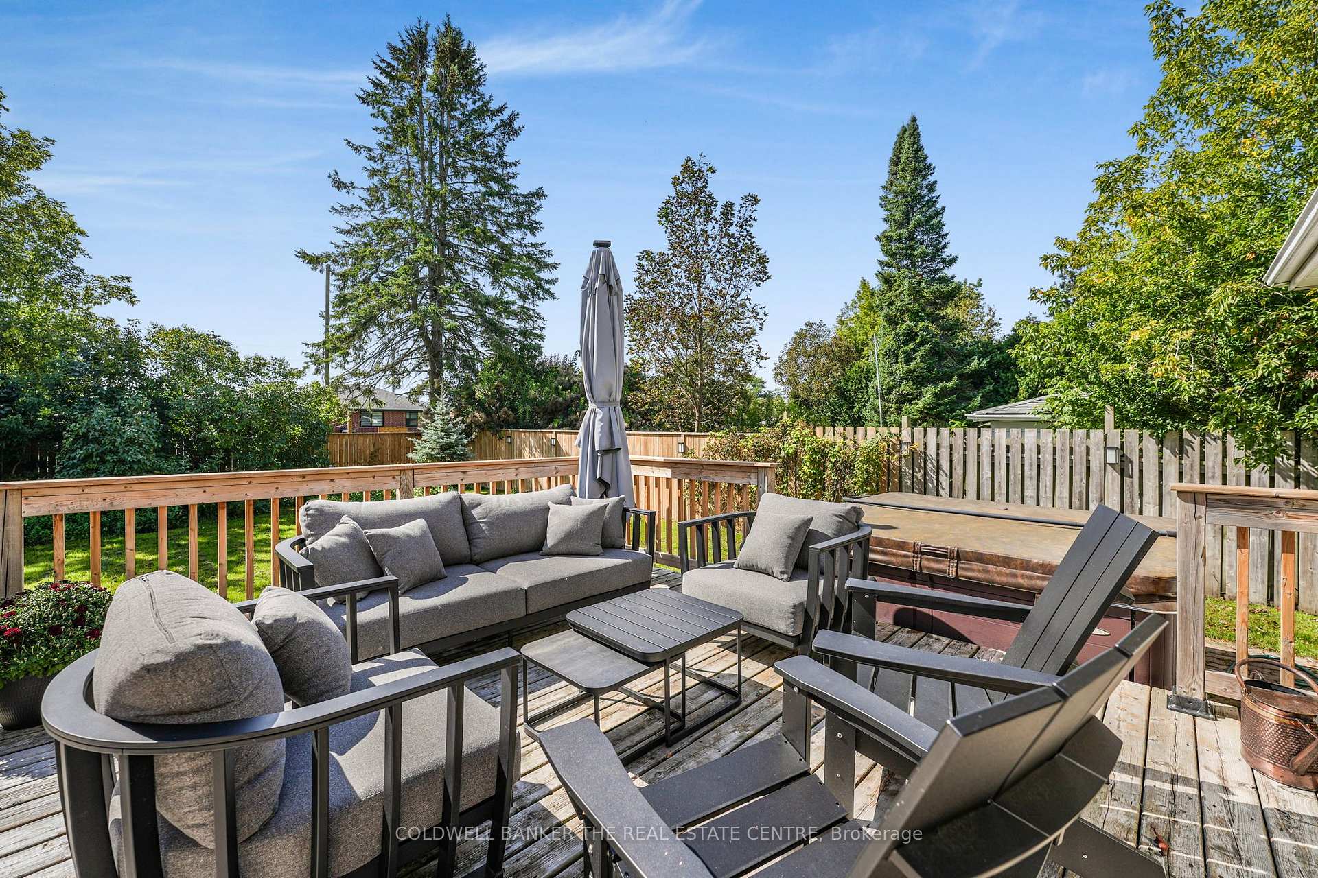 Photo 35 of 205 Sunset Crescent, Innisfil, Stroud — HOMEH