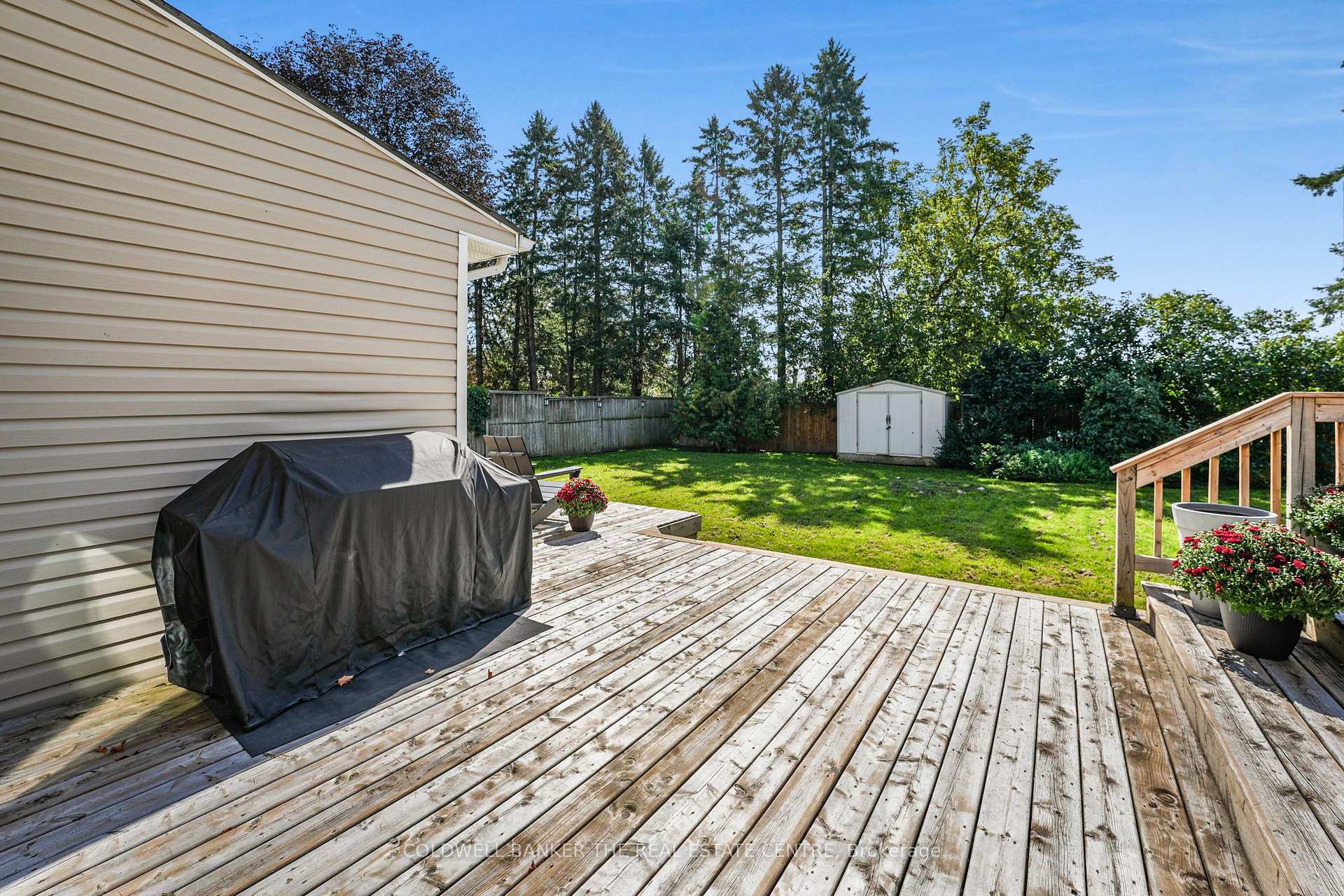 Photo 36 of 205 Sunset Crescent, Innisfil, Stroud — HOMEH