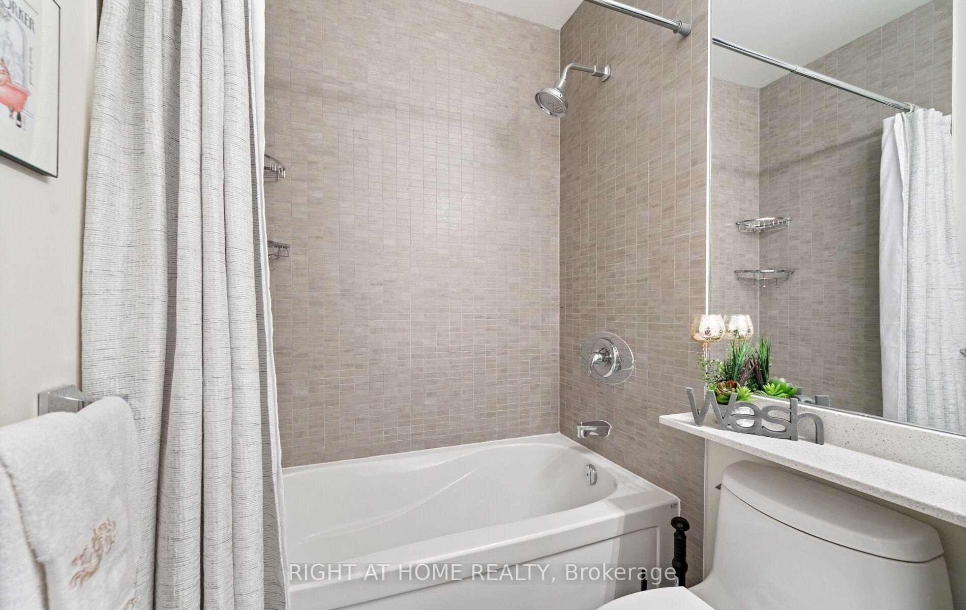 Photo 9 of Unit 4902 LPH, 50 Absolute Avenue, Mississauga, City Centre — HOMEH