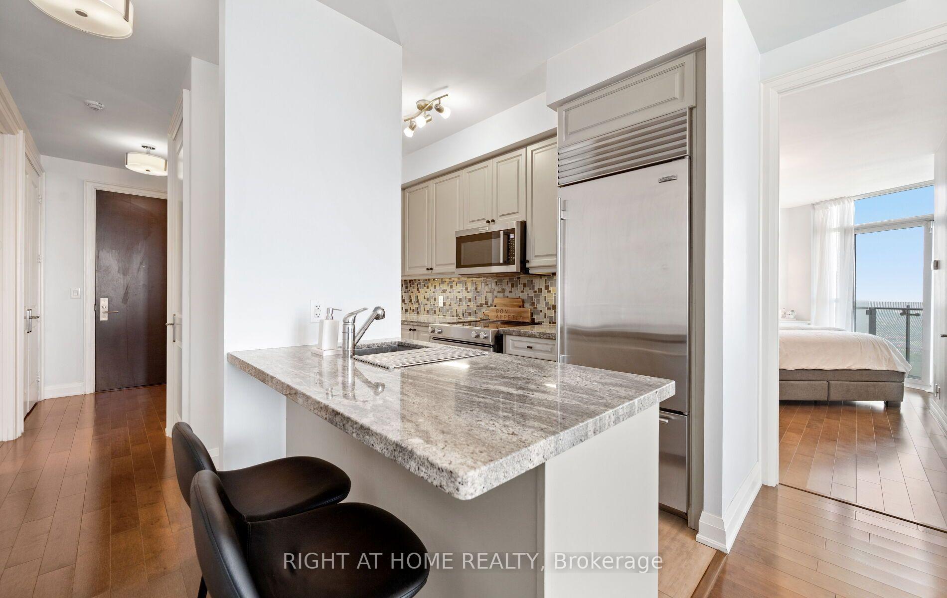 Photo 14 of Unit 4902 LPH, 50 Absolute Avenue, Mississauga, City Centre — HOMEH