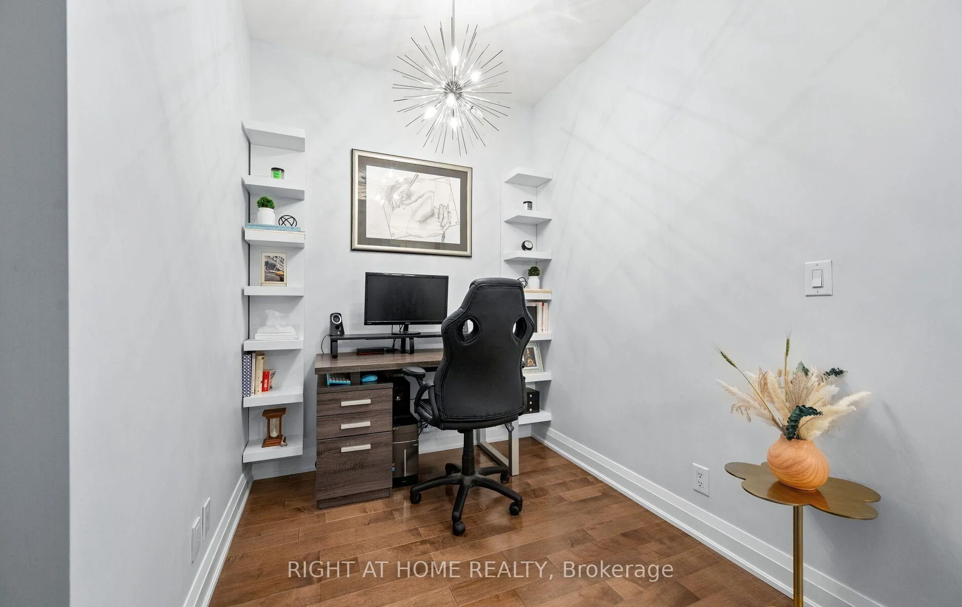 Photo 8 of Unit 4902 LPH, 50 Absolute Avenue, Mississauga, City Centre — HOMEH