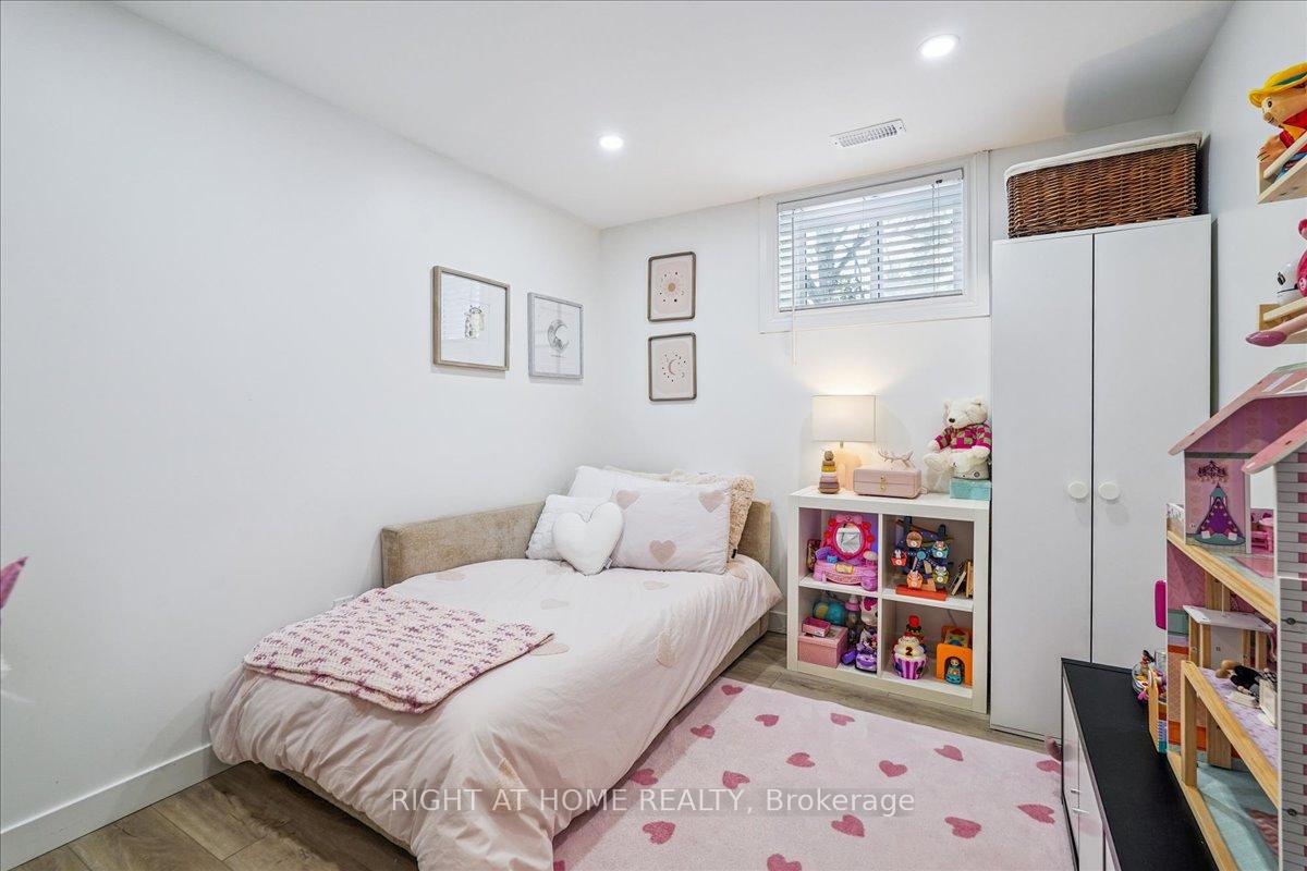 Photo 22 of 2090 Stonehouse Crescent, Mississauga, Sheridan — HOMEH