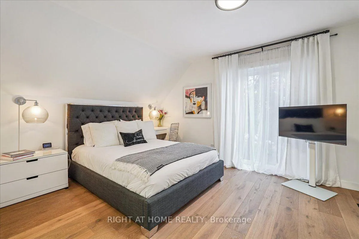 Photo 15 of 2090 Stonehouse Crescent, Mississauga, Sheridan — HOMEH