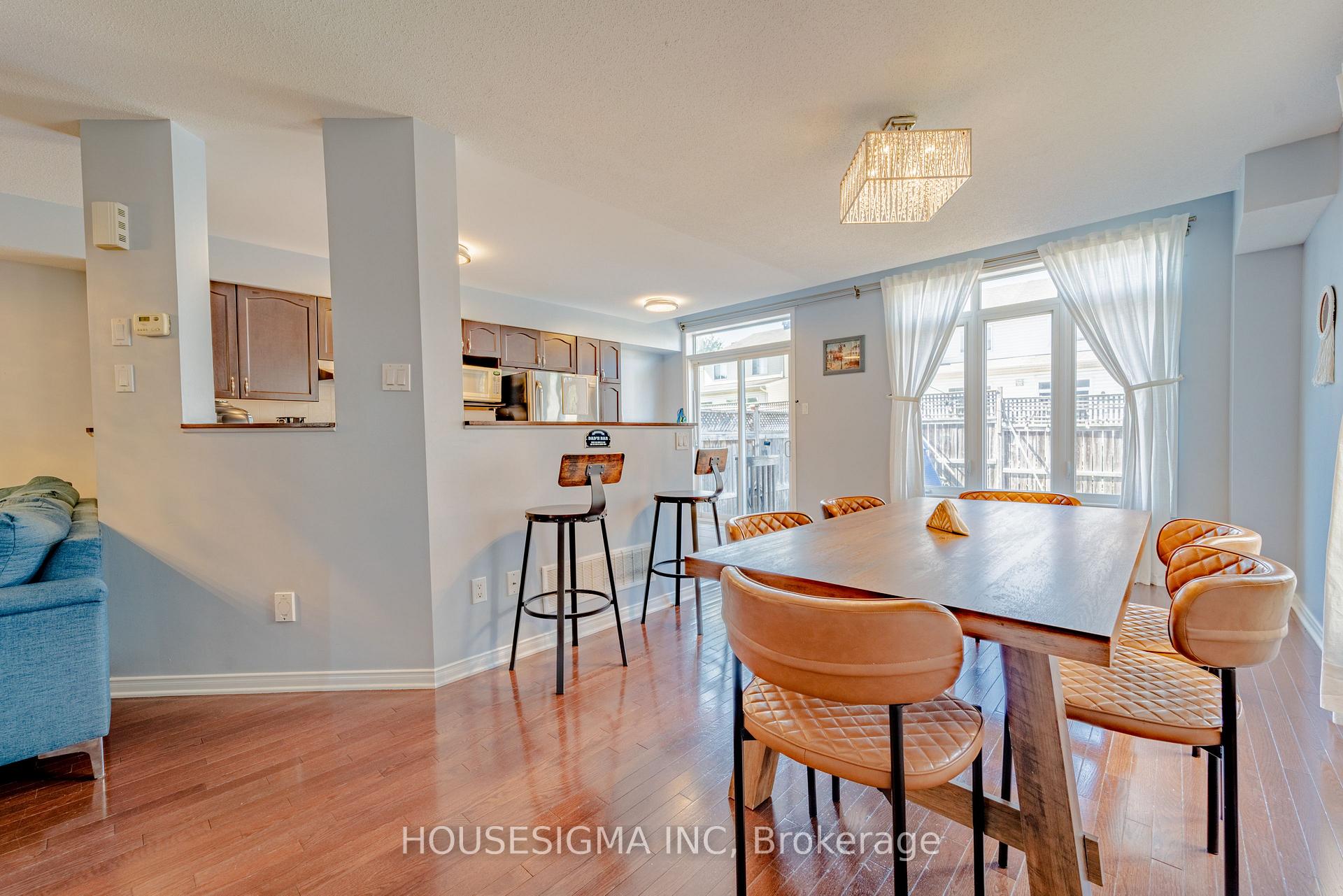 Photo 8 of 407 Dusk Private, Ottawa, Fallingbrook/Gardenway South — HOMEH