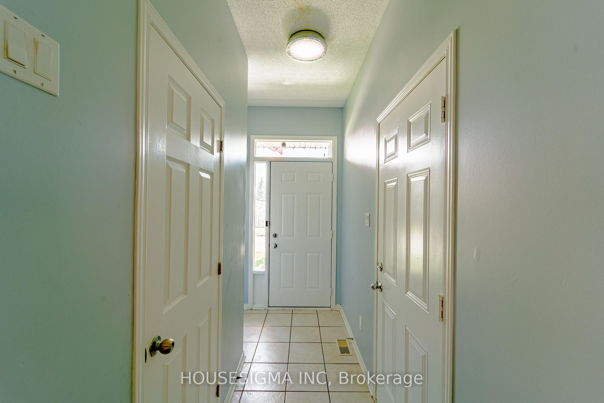 Photo 14 of 407 Dusk Private, Ottawa, Fallingbrook/Gardenway South — HOMEH