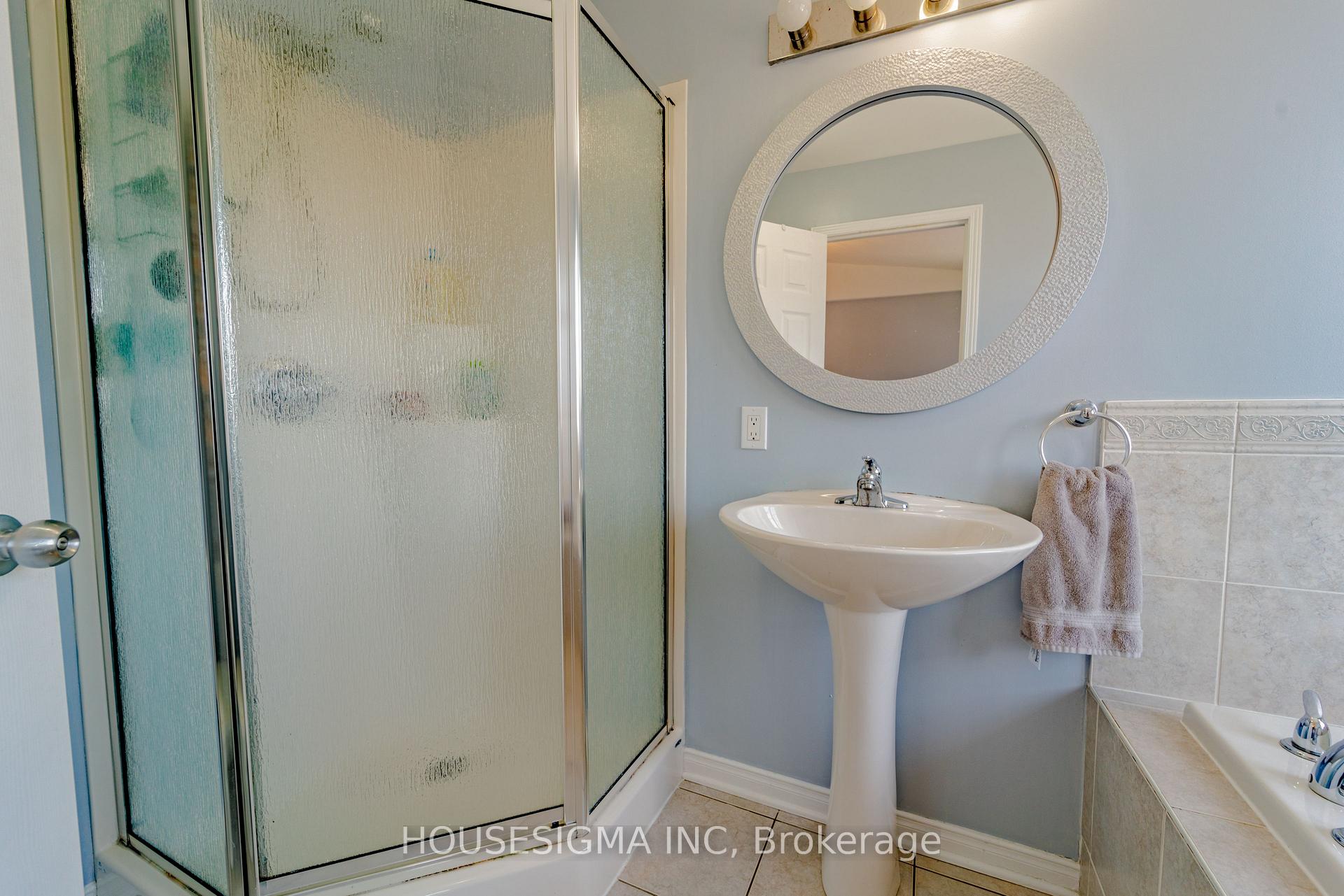Photo 33 of 407 Dusk Private, Ottawa, Fallingbrook/Gardenway South — HOMEH