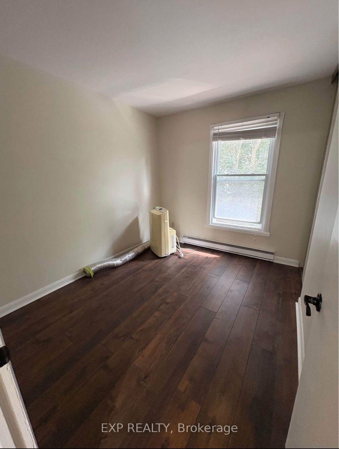 Photo 15 of Unit C, 24 Arnold Drive, Ottawa, Arbeatha Park — HOMEH