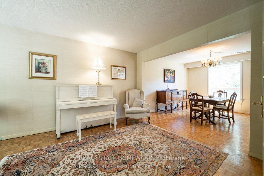 Photo 7 of 27 Drumern Crescent, Richmond Hill, North Richvale — HOMEH