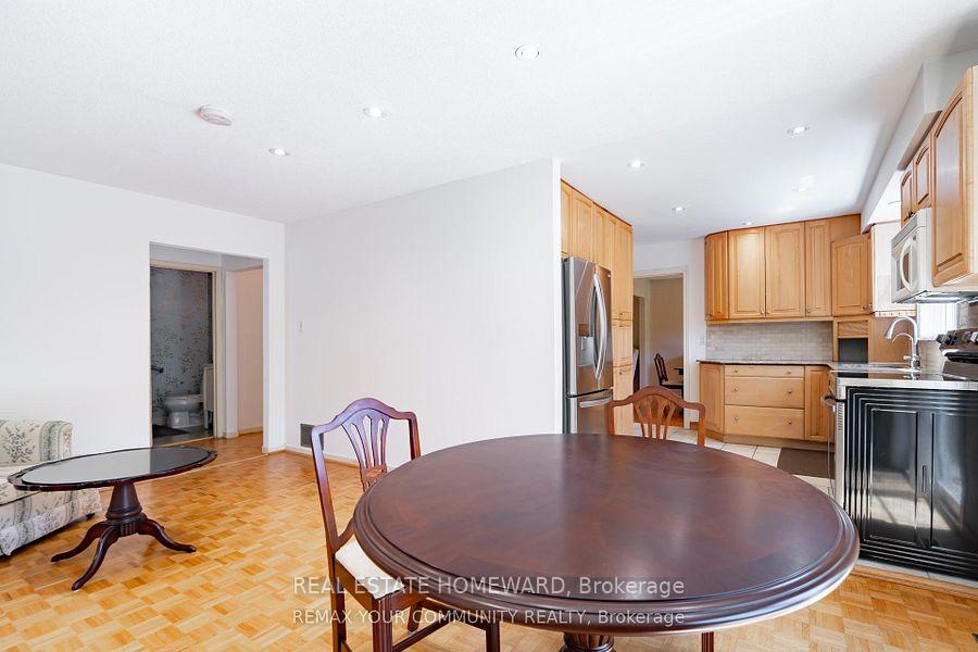 Photo 12 of 27 Drumern Crescent, Richmond Hill, North Richvale — HOMEH