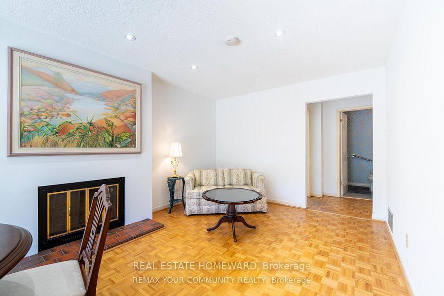Photo 13 of 27 Drumern Crescent, Richmond Hill, North Richvale — HOMEH