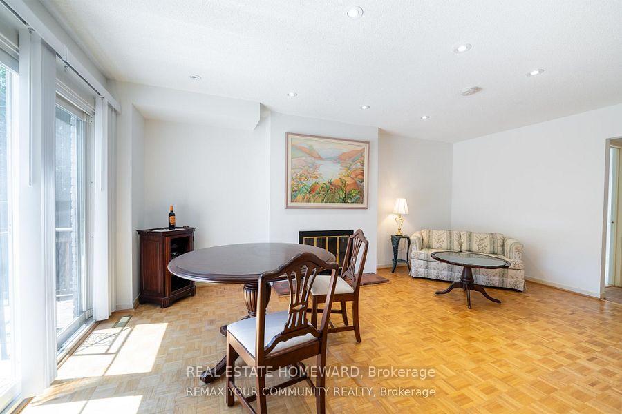 Photo 14 of 27 Drumern Crescent, Richmond Hill, North Richvale — HOMEH