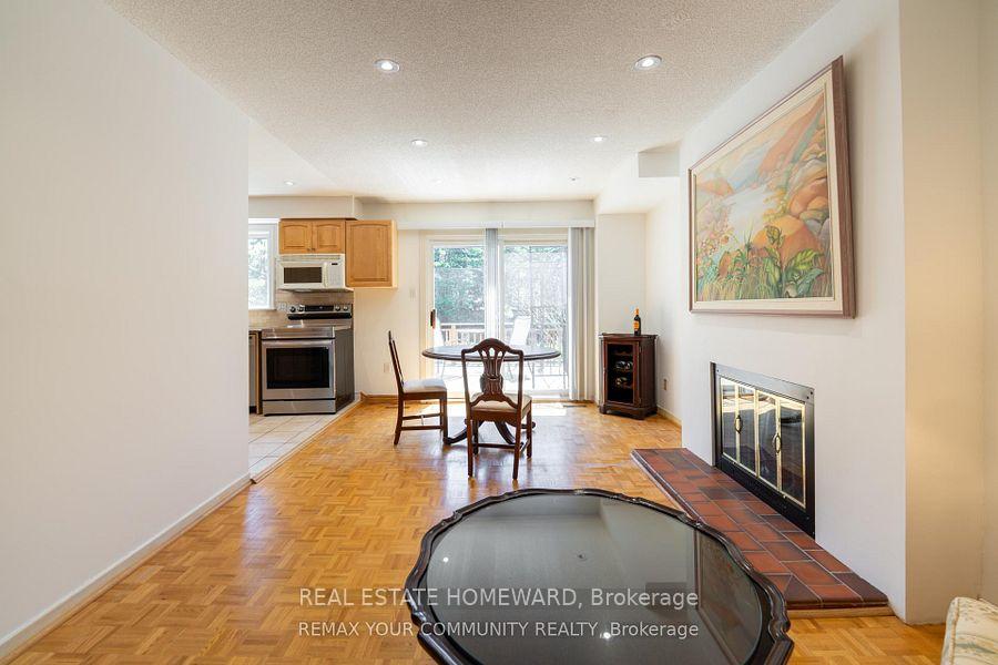 Photo 16 of 27 Drumern Crescent, Richmond Hill, North Richvale — HOMEH