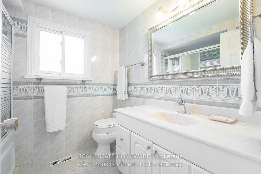 Photo 26 of 27 Drumern Crescent, Richmond Hill, North Richvale — HOMEH