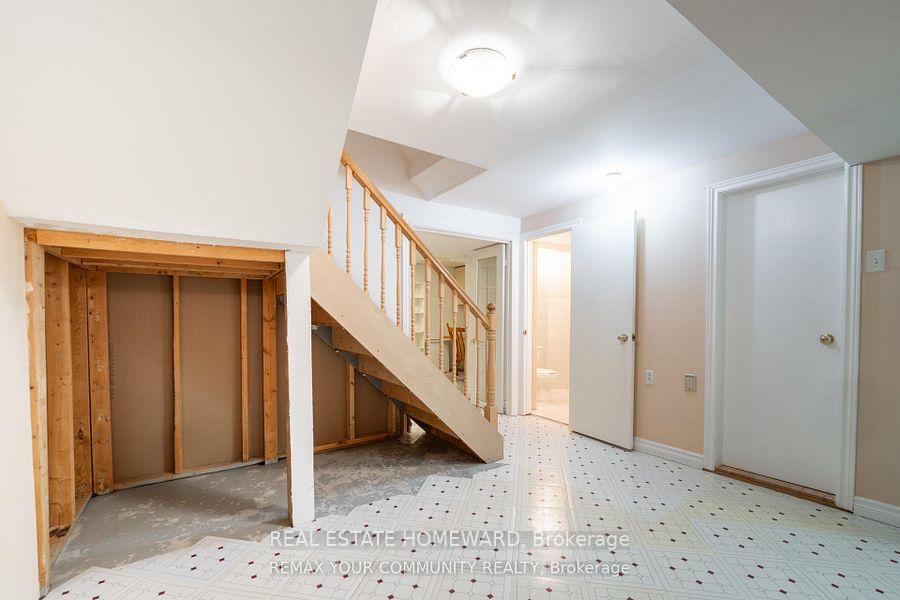 Photo 43 of 27 Drumern Crescent, Richmond Hill, North Richvale — HOMEH