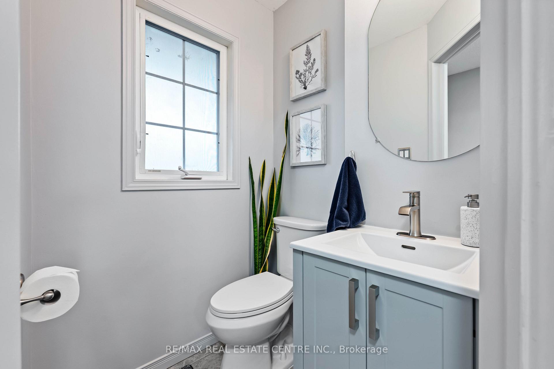 Photo 8 of 53 Benjamin Crescent, Orangeville — HOMEH