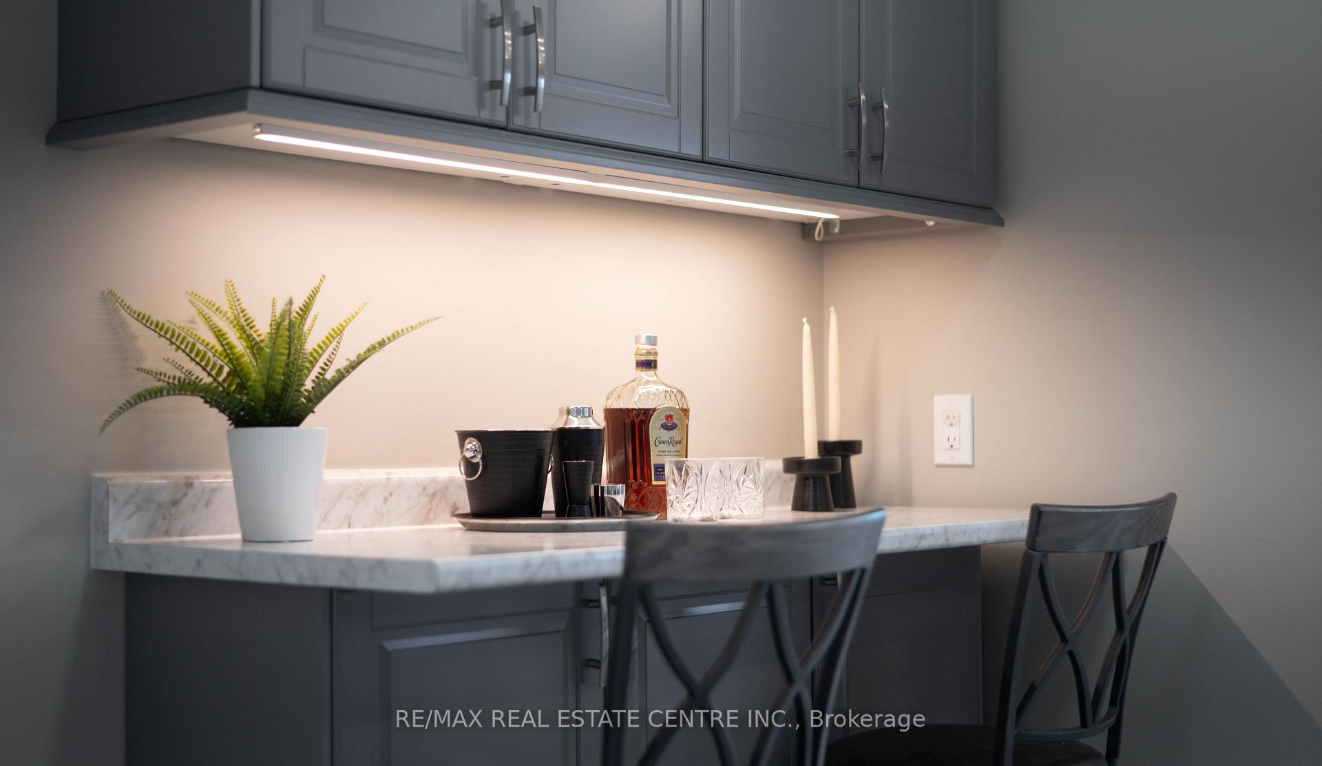 Photo 17 of 53 Benjamin Crescent, Orangeville — HOMEH