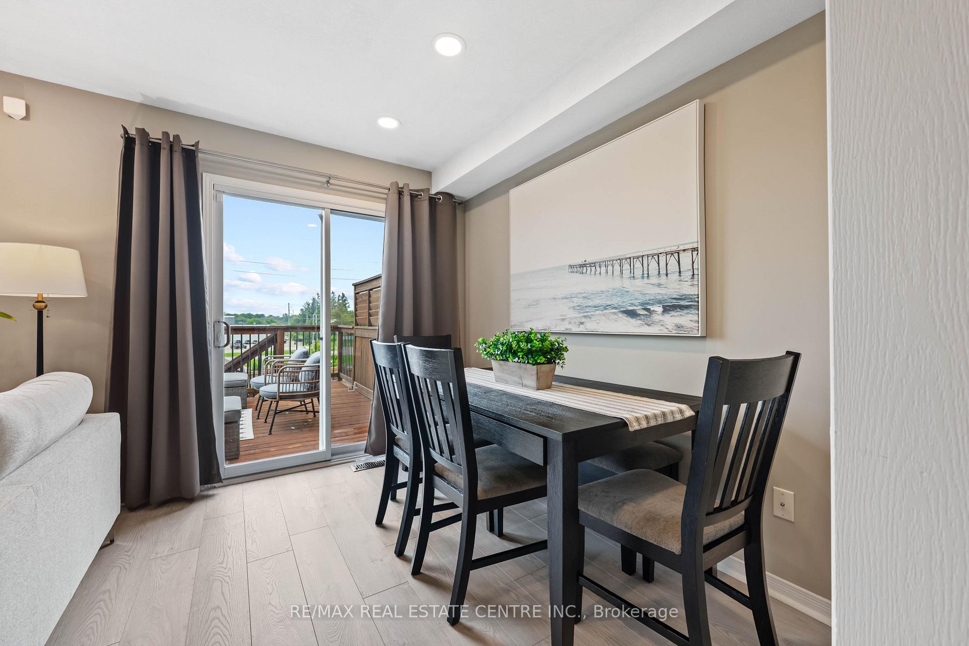 Photo 20 of 53 Benjamin Crescent, Orangeville — HOMEH