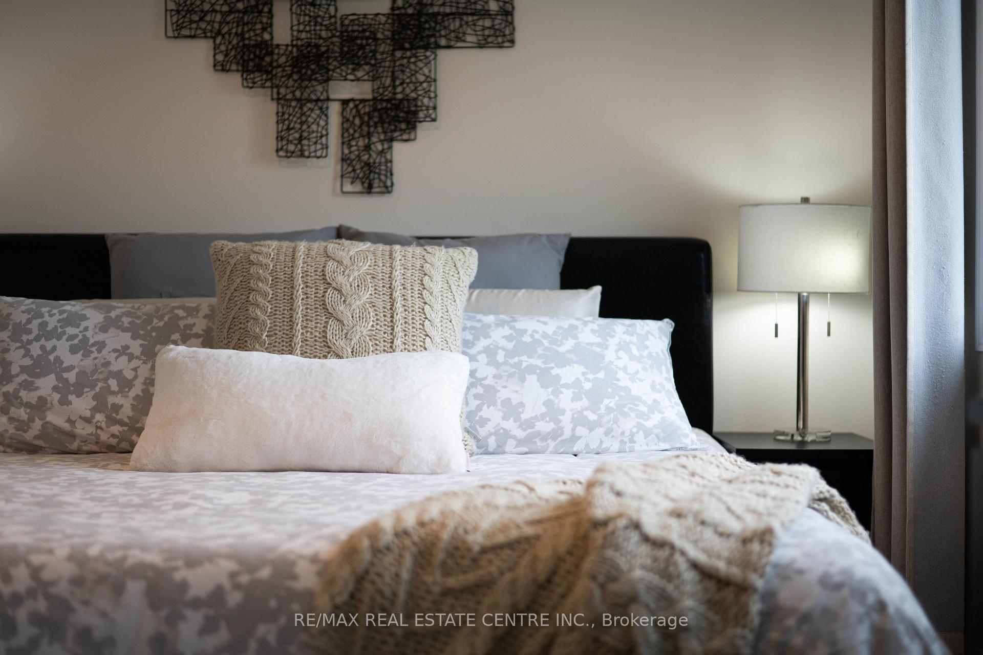 Photo 29 of 53 Benjamin Crescent, Orangeville — HOMEH