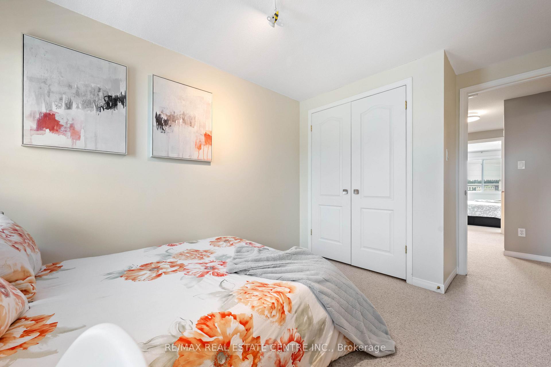 Photo 34 of 53 Benjamin Crescent, Orangeville — HOMEH