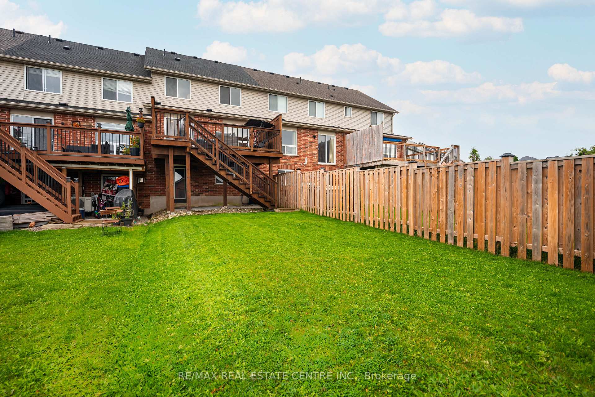 Photo 41 of 53 Benjamin Crescent, Orangeville — HOMEH