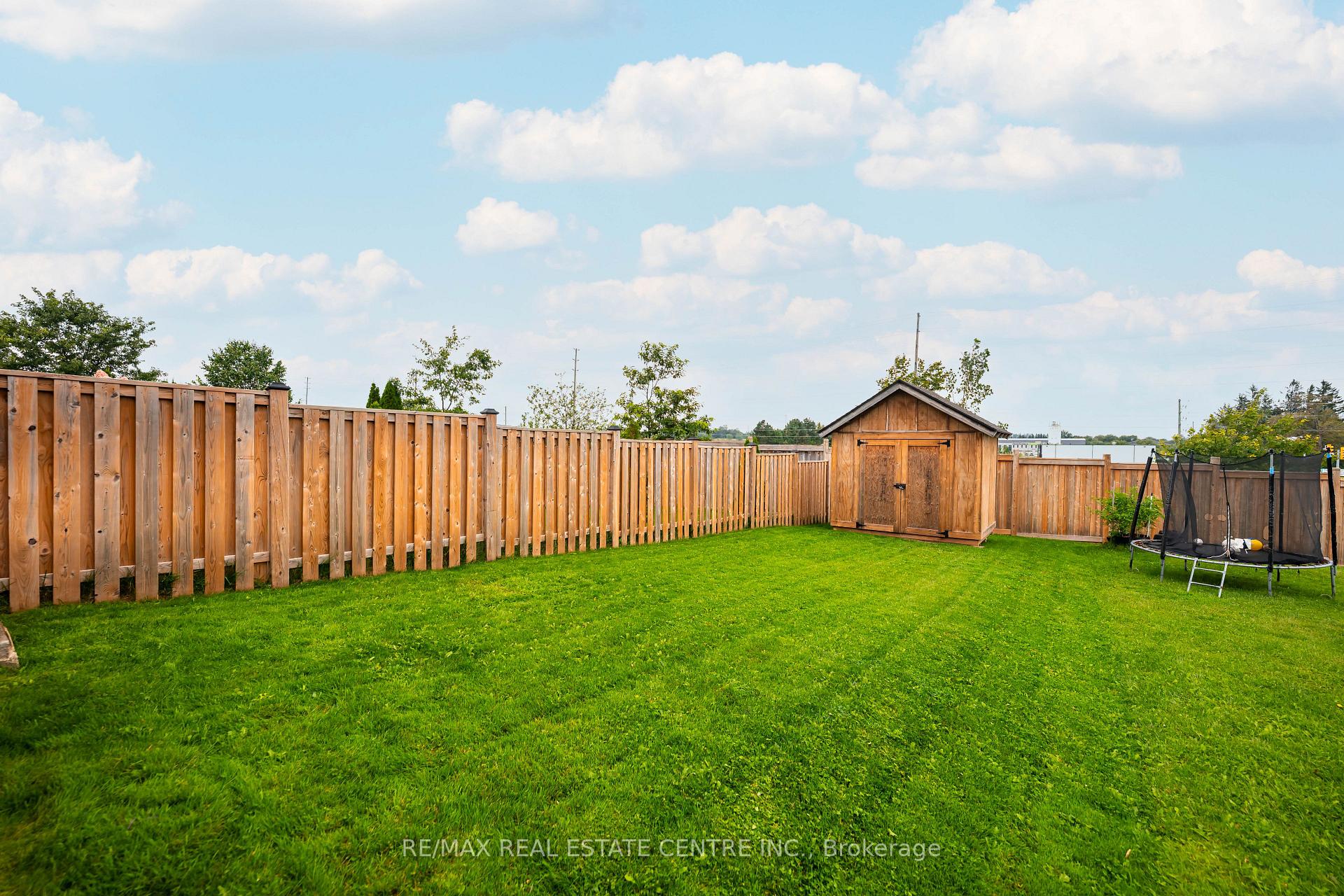 Photo 43 of 53 Benjamin Crescent, Orangeville — HOMEH